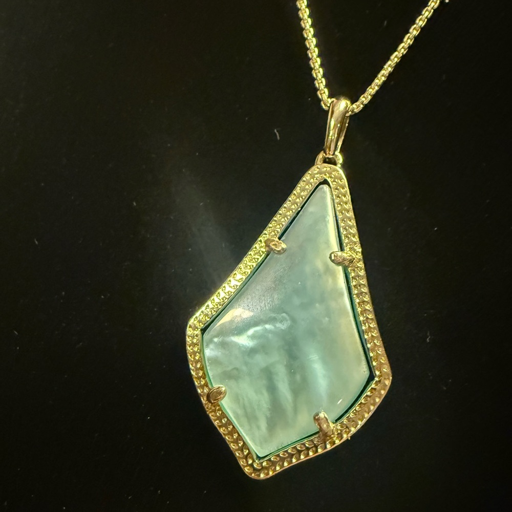 Vintage Kendra Scott Alex Gold Necklace w/ Teal Illusion Stone Adjustable 18” - Picture 4 of 9